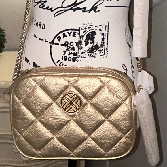 Lilly Pulitzer Handbags - Lilly Pulitzer quilted leather Dessa gold metallic crossbody